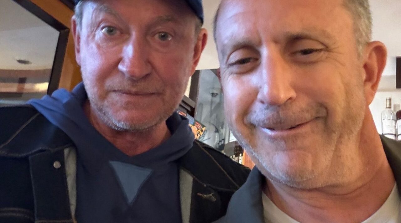 I Met 'The Great One' – Wayne Gretzky …and Etoro Went Public!!!!